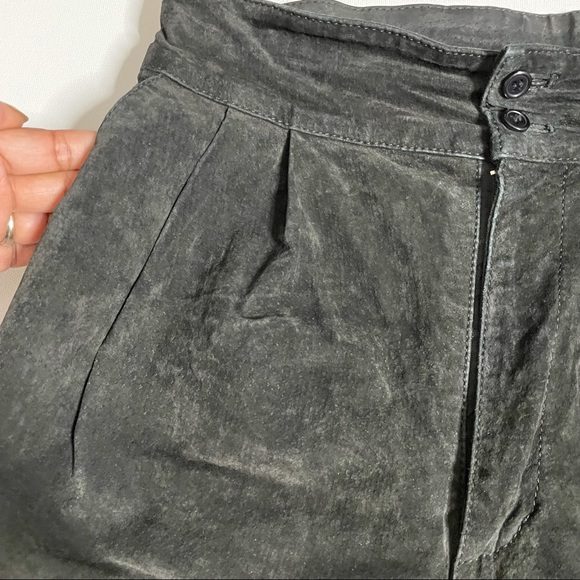 Water Collection High Waist Leather Shorts - Picture 3 of 7